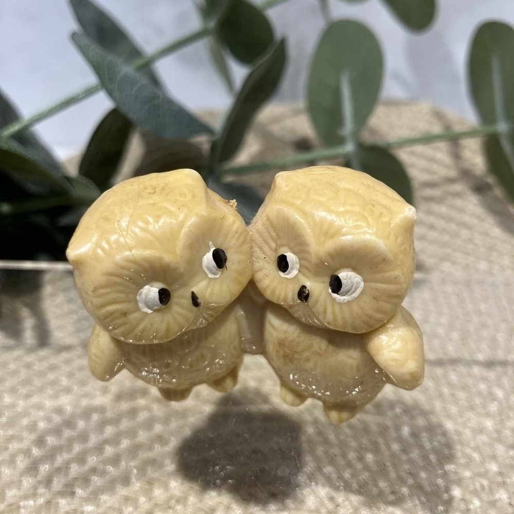 Vintage Side Eye Owl Couple Hong Kong Kitsch Hard Plastic Tan Mini Owl Figurine - Picture 3 of 16